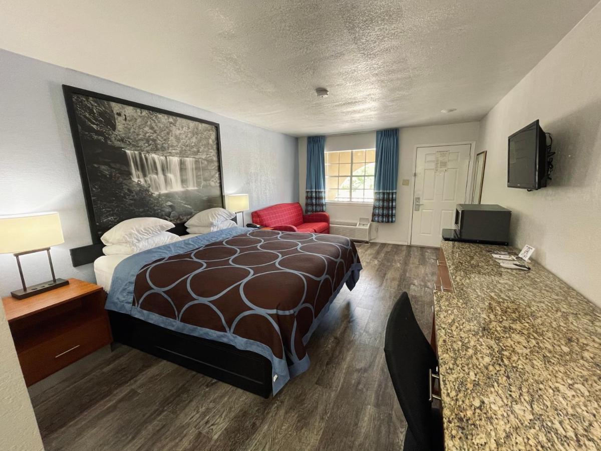 Super 8 By Wyndham - Canton, Texas Bagian luar foto